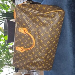 Louis Vuitton Monogram Canvas Speedy 40